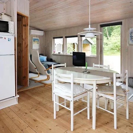 4 Person In Casa de Férias Hadsund